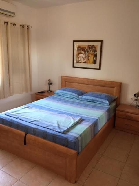 הבית של דרורי Neve Zohar Bagian luar foto