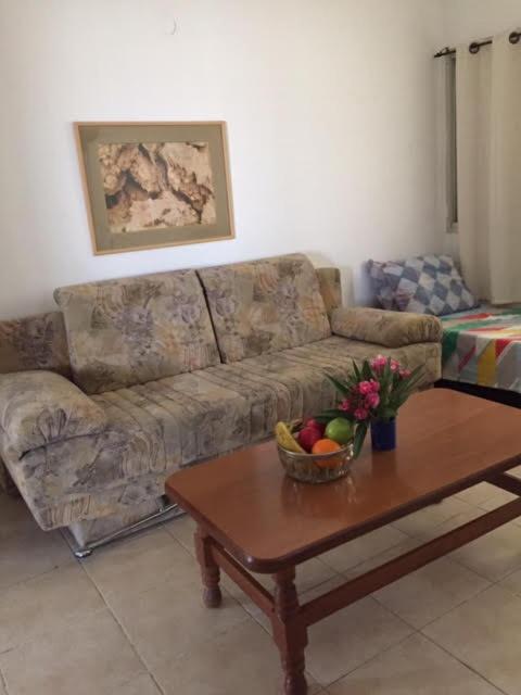 הבית של דרורי Neve Zohar Bagian luar foto